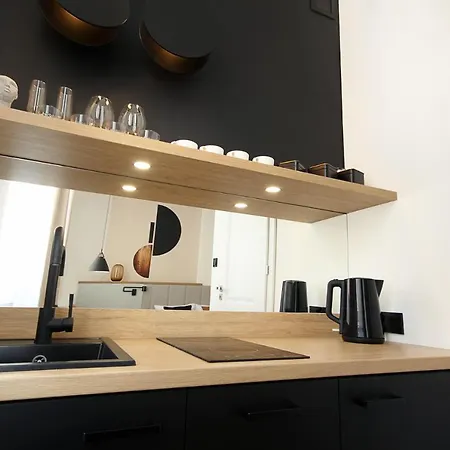 Wanderlust Apartment *